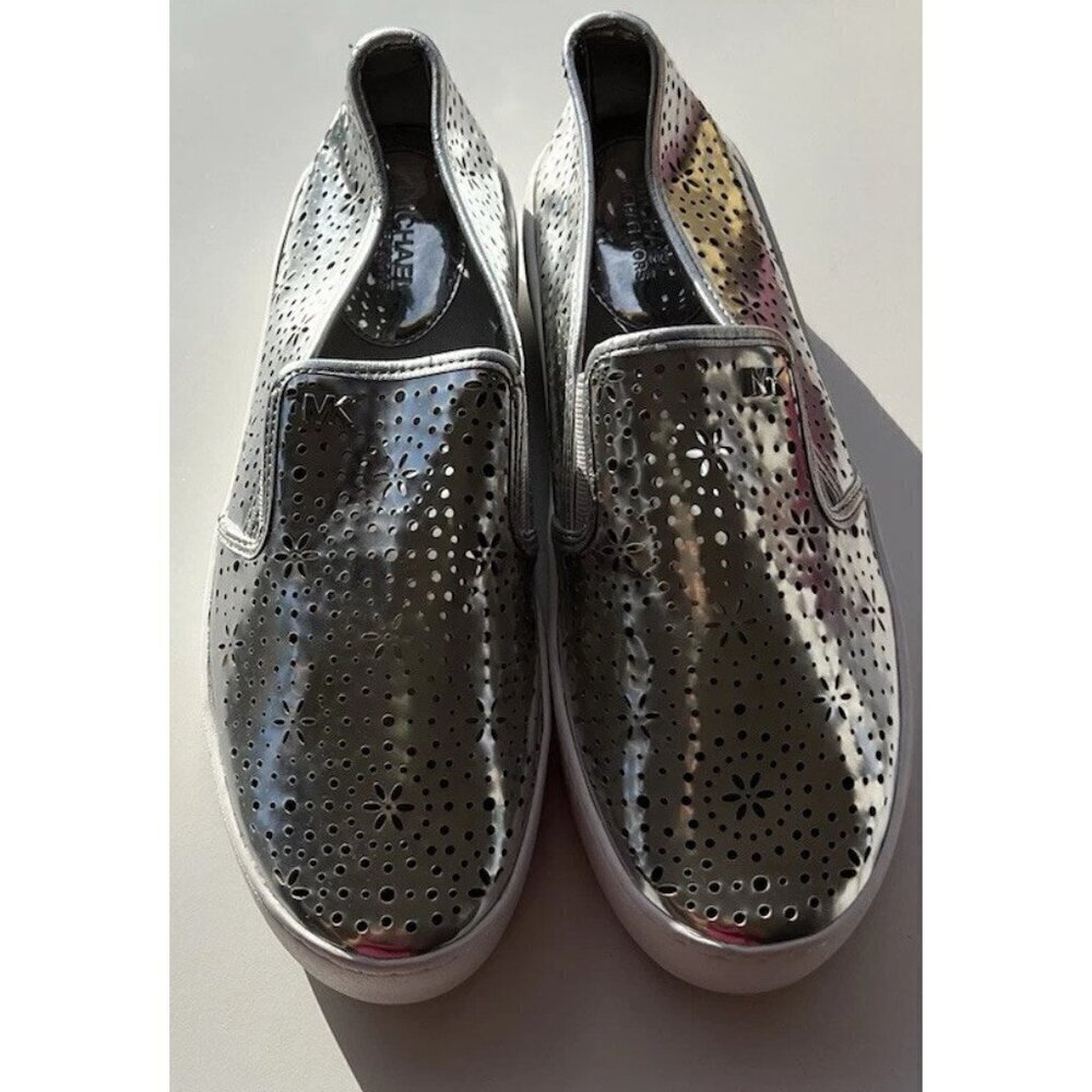 Michael Kors Slip-On Sneakers Silver White Flower Theme Women's Size 6